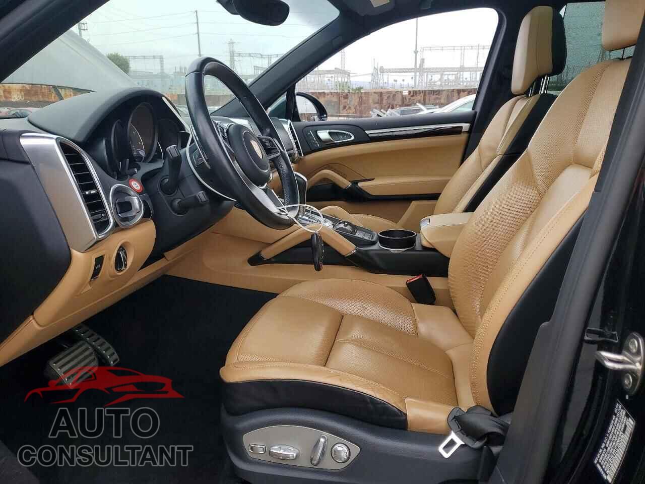 PORSCHE CAYENNE 2017 - WP1AB2A21HLA50490