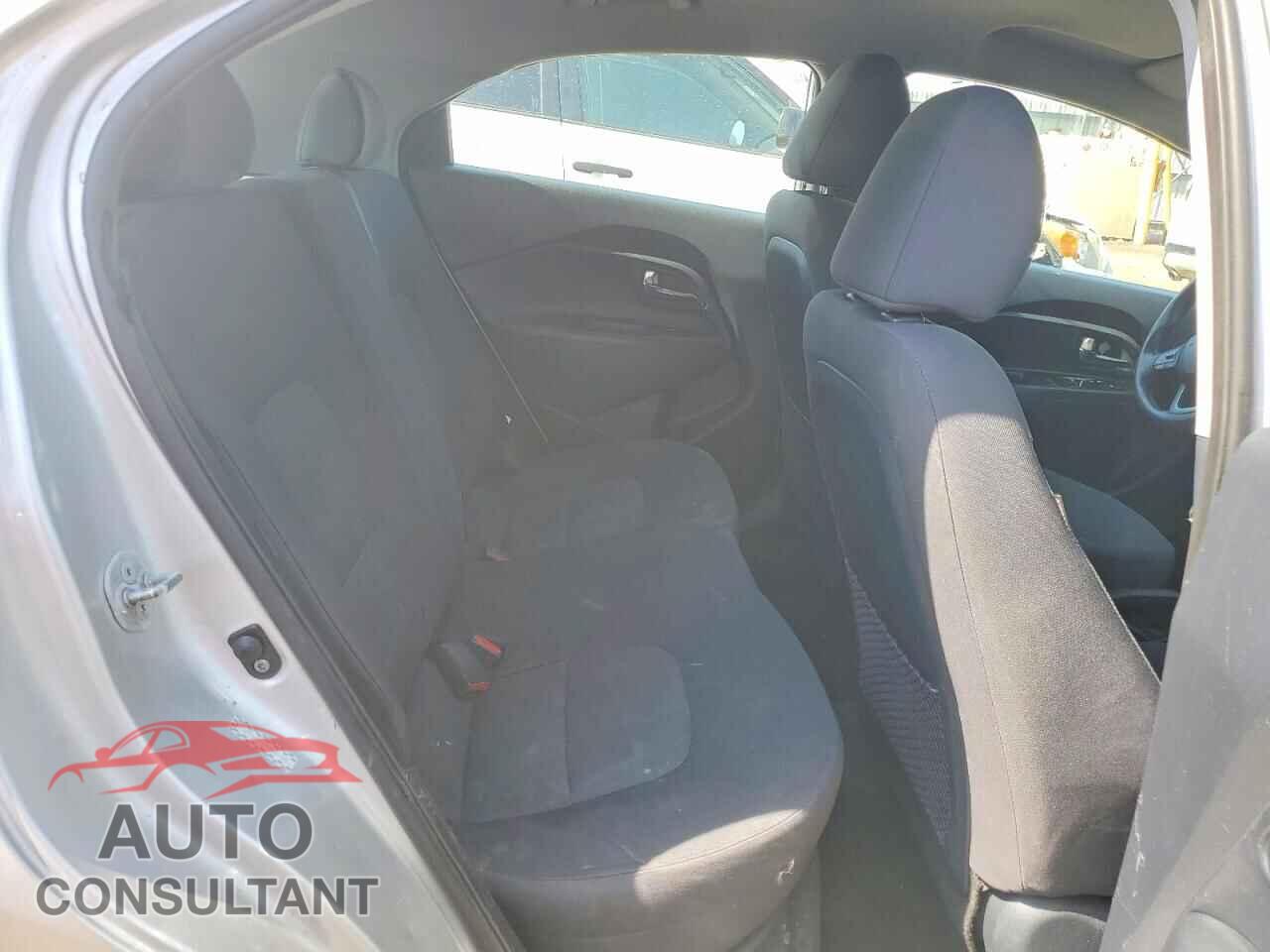 KIA RIO 2013 - KNADM5A36D6282088