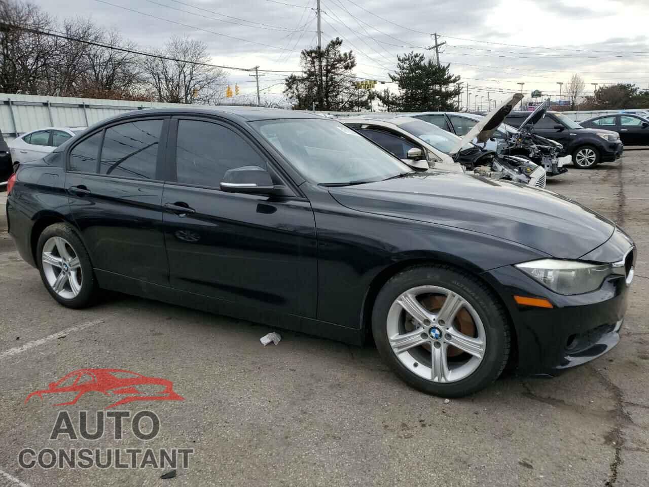 BMW 3 SERIES 2013 - WBA3C3C57DF982462