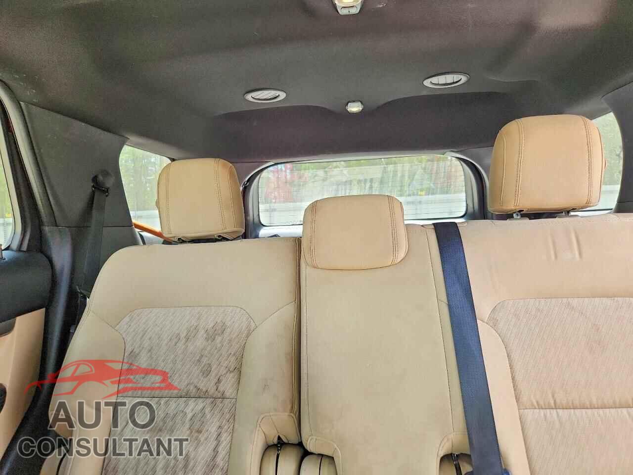 FORD EXPLORER 2017 - 1FM5K7B88HGE41157