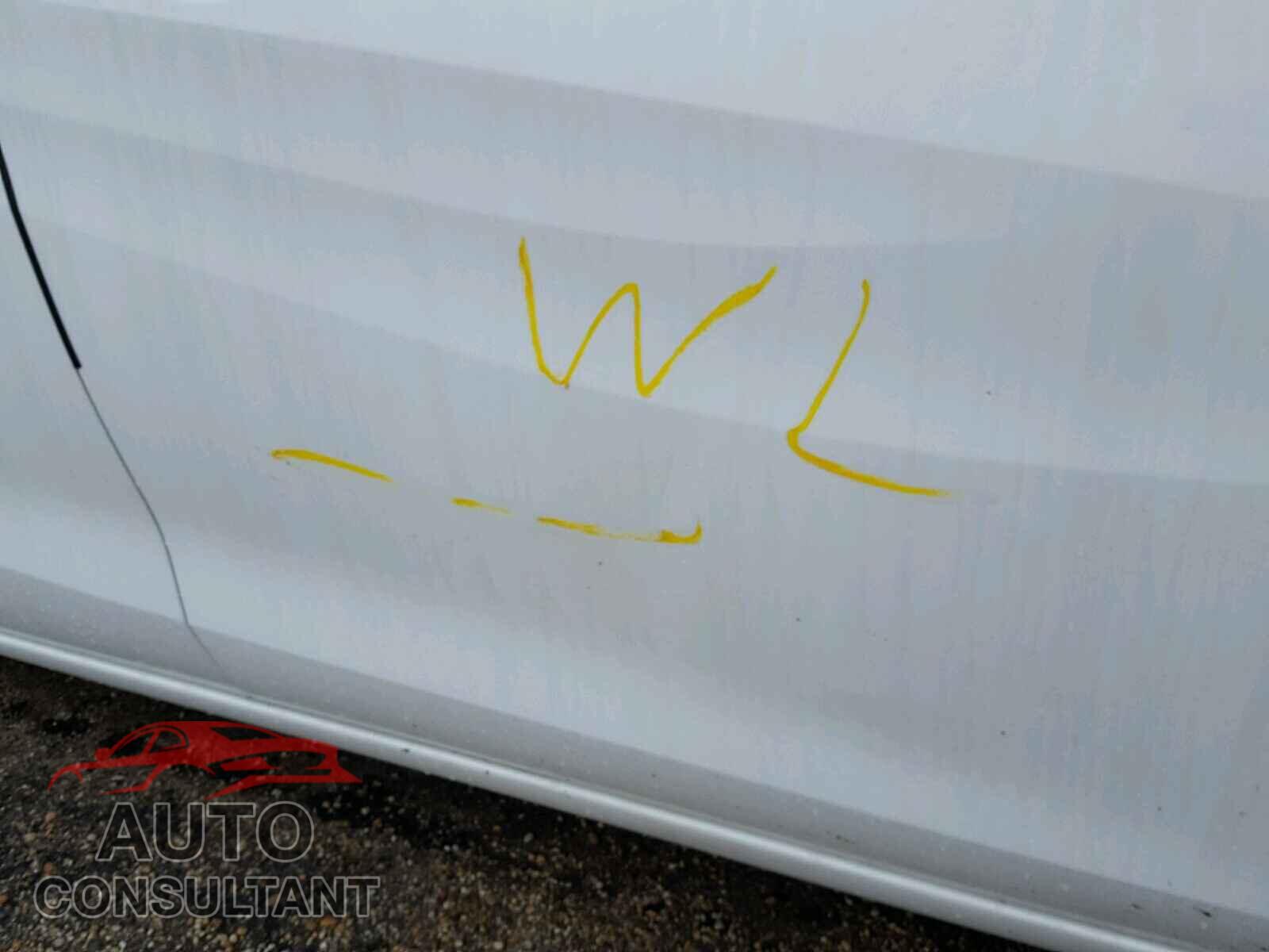 MAZDA 5 2015 - JM1CW2BL2F0186924