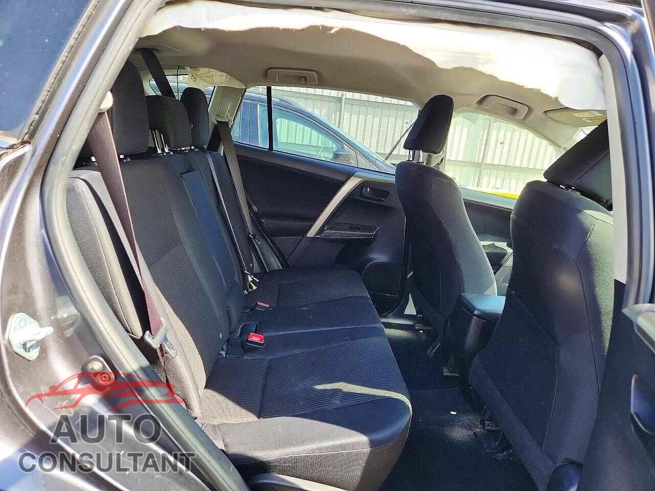 TOYOTA RAV4 2015 - JTMBFREV2FD102031