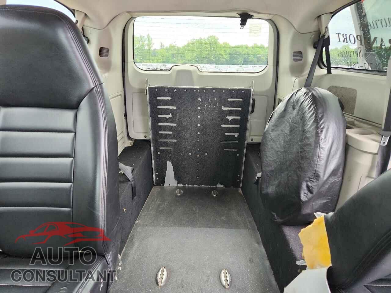 DODGE CARAVAN 2011 - 2D4RN5DG8BR618823