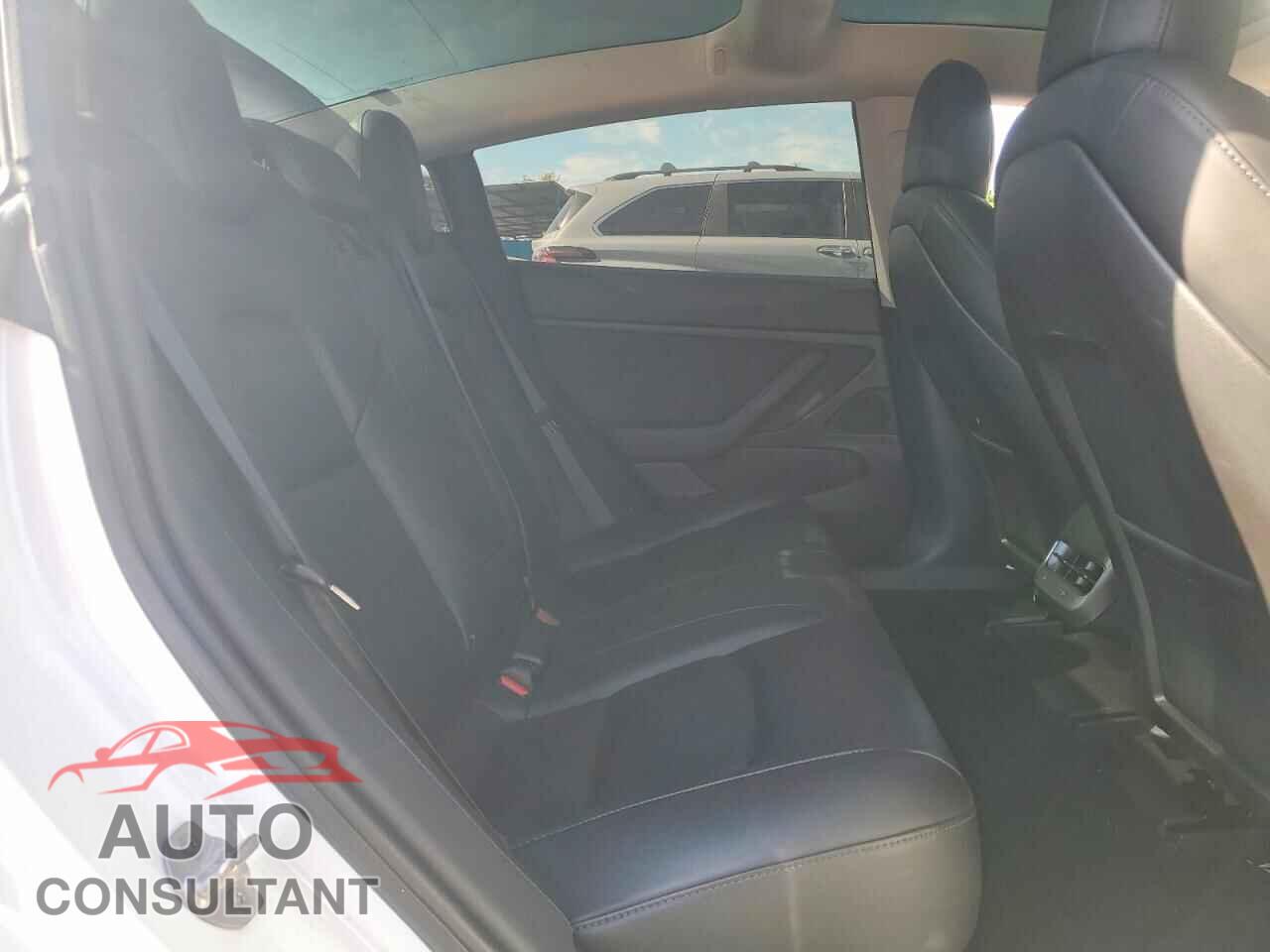 TESLA MODEL 3 2018 - 5YJ3E1EAXJF161657