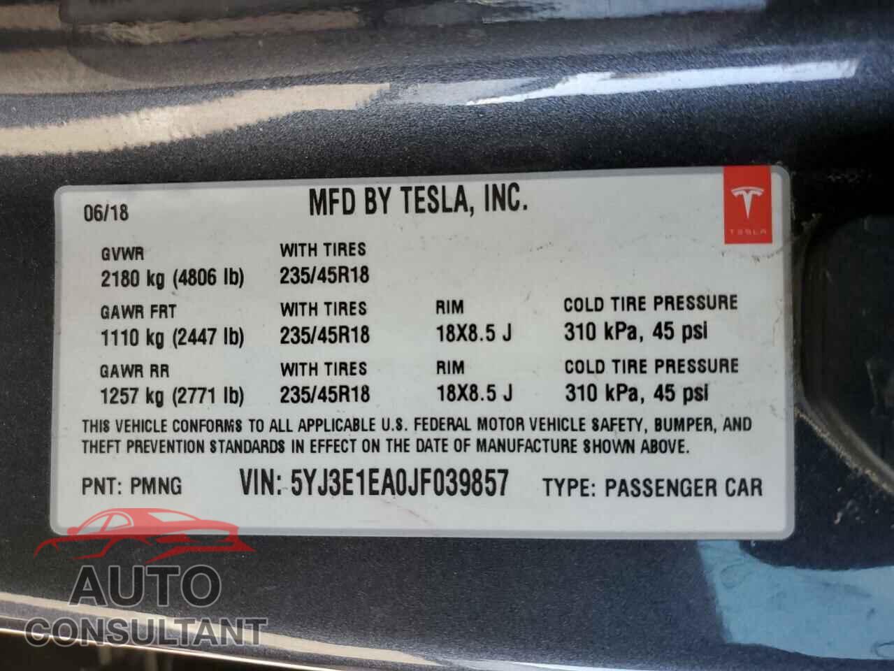 TESLA MODEL 3 2018 - 5YJ3E1EA0JF039857