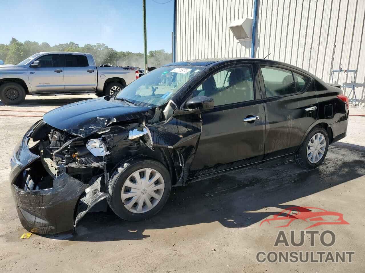 NISSAN VERSA 2018 - 3N1CN7AP0JL825501