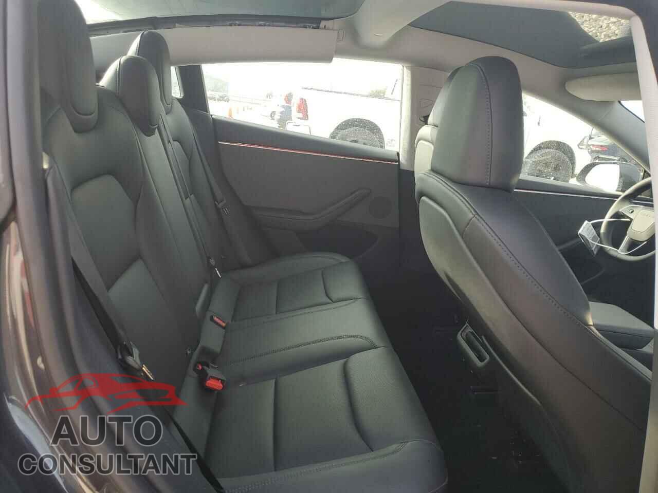 TESLA MODEL 3 2024 - 5YJ3E1EAXRF741132