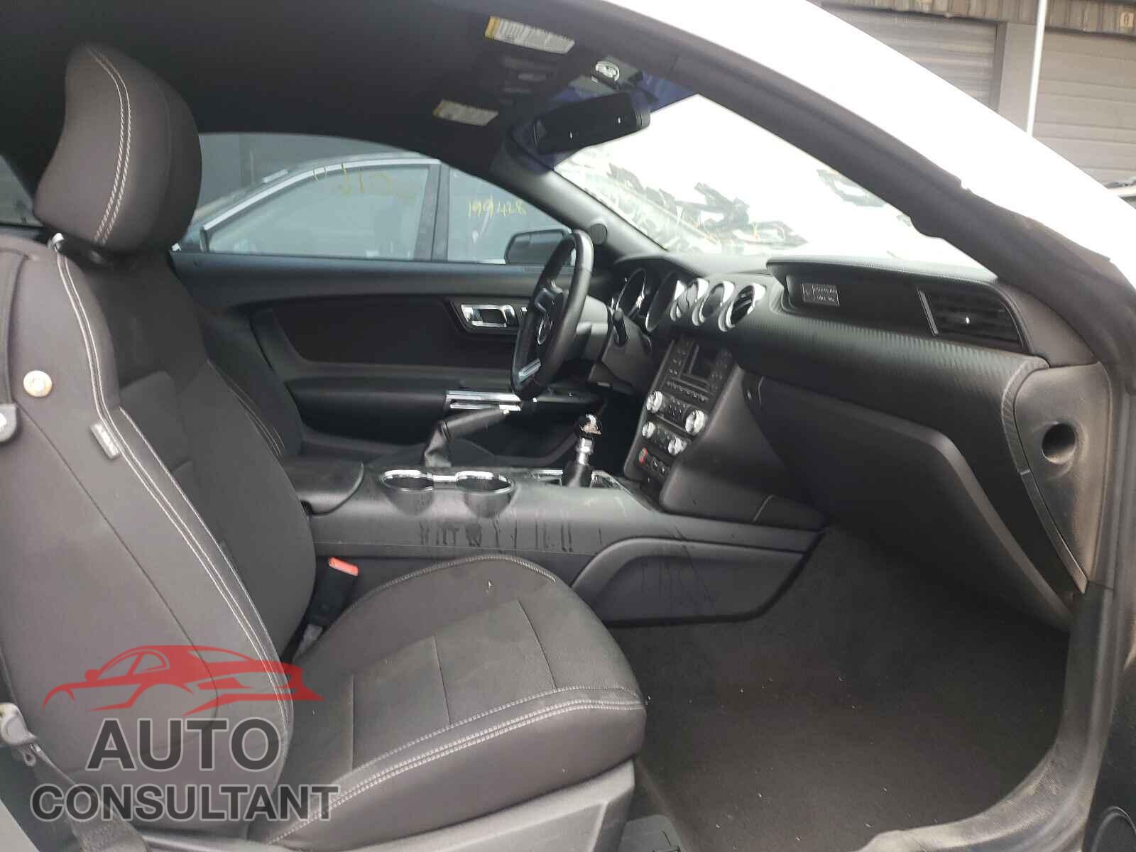 FORD MUSTANG 2016 - 1FA6P8AM5G5231324