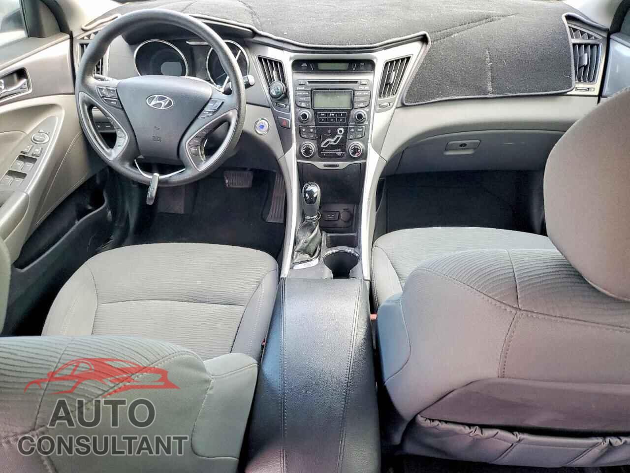 HYUNDAI SONATA 2013 - KMHEC4A42DA086252