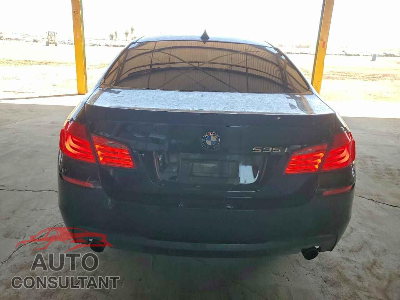 BMW 5 SERIES 2013 - WBAFR7C57DC824417