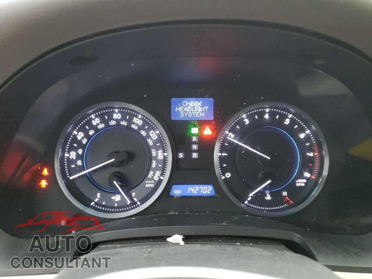 LEXUS IS 2011 - JTHCF5C27B5046290