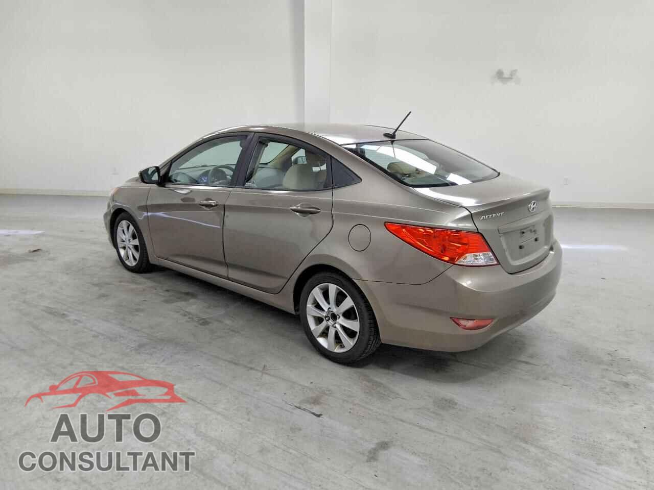 HYUNDAI ACCENT 2012 - KMHCU4AE3CU084505