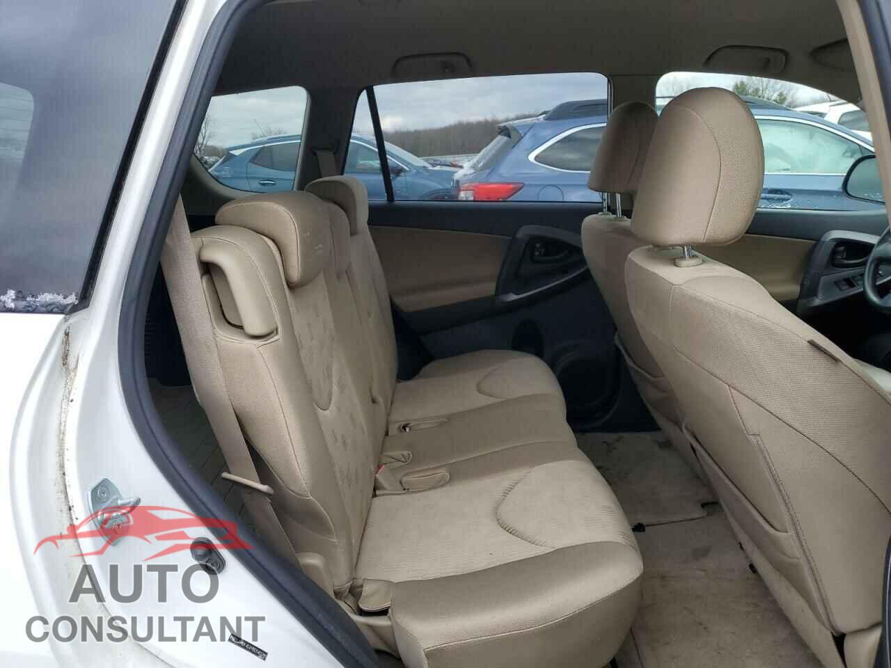 TOYOTA RAV4 2011 - JTMBF4DV9BD040285
