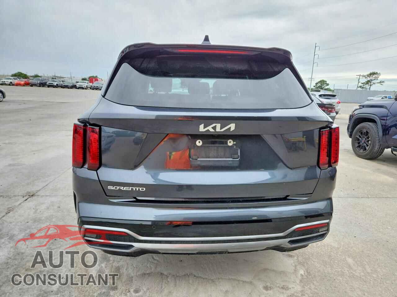 KIA SORENTO 2023 - 5XYRL4LC9PG222228