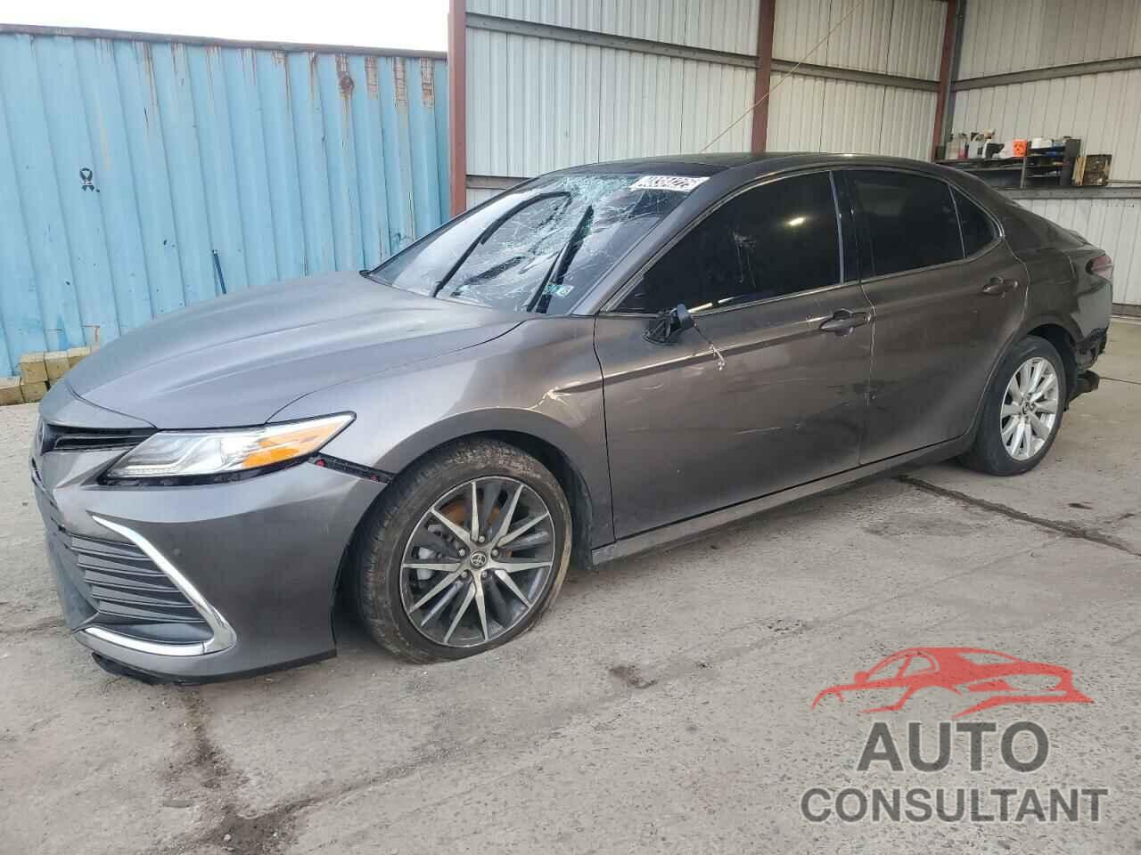 TOYOTA CAMRY 2022 - 4T1F11AK2NU030464