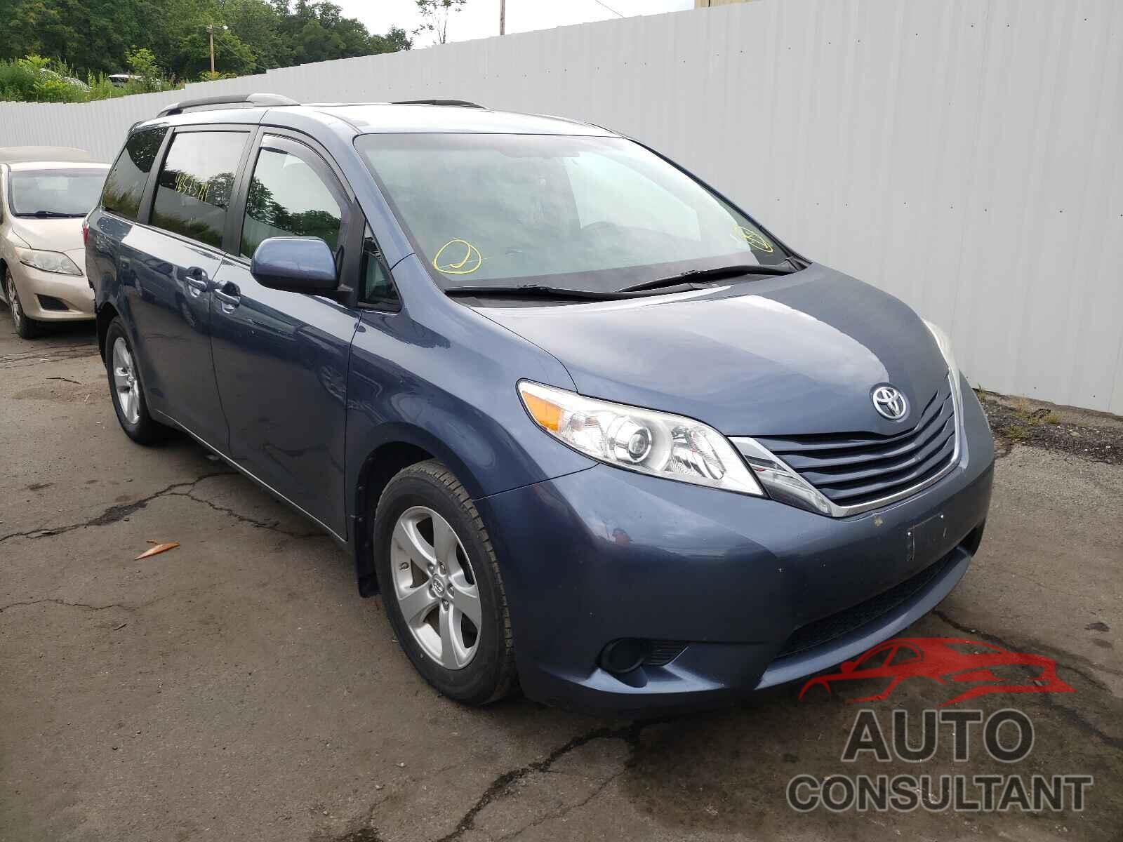 TOYOTA SIENNA 2017 - 5TDKZ3DC9HS813849