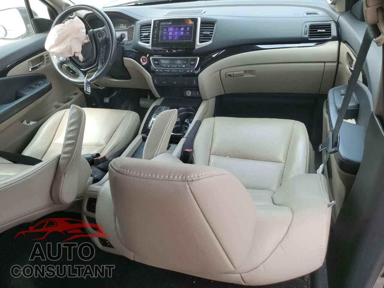 HONDA PILOT 2017 - 5FNYF5H9XHB038415