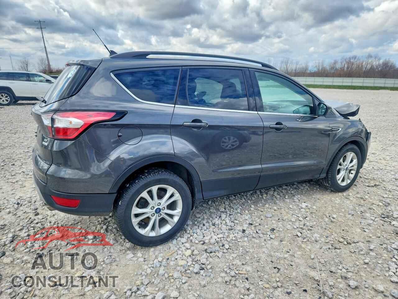 FORD ESCAPE 2018 - 1FMCU0GD5JUB62853
