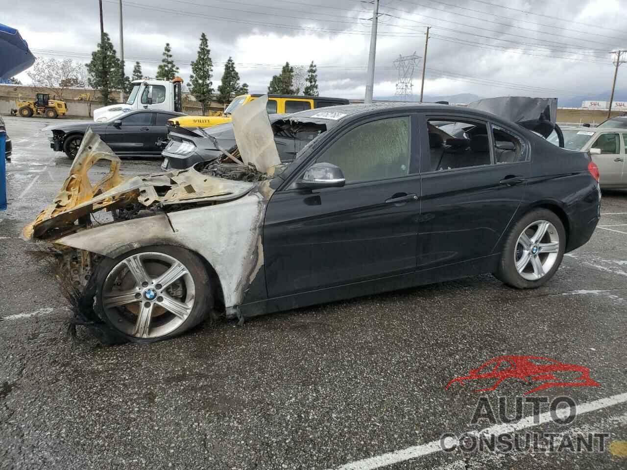 BMW 3 SERIES 2015 - WBA3C1C55FK119920