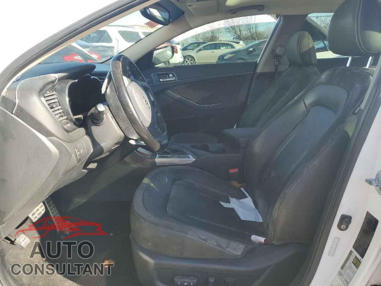 KIA OPTIMA 2011 - KNAGR4A64B5121180