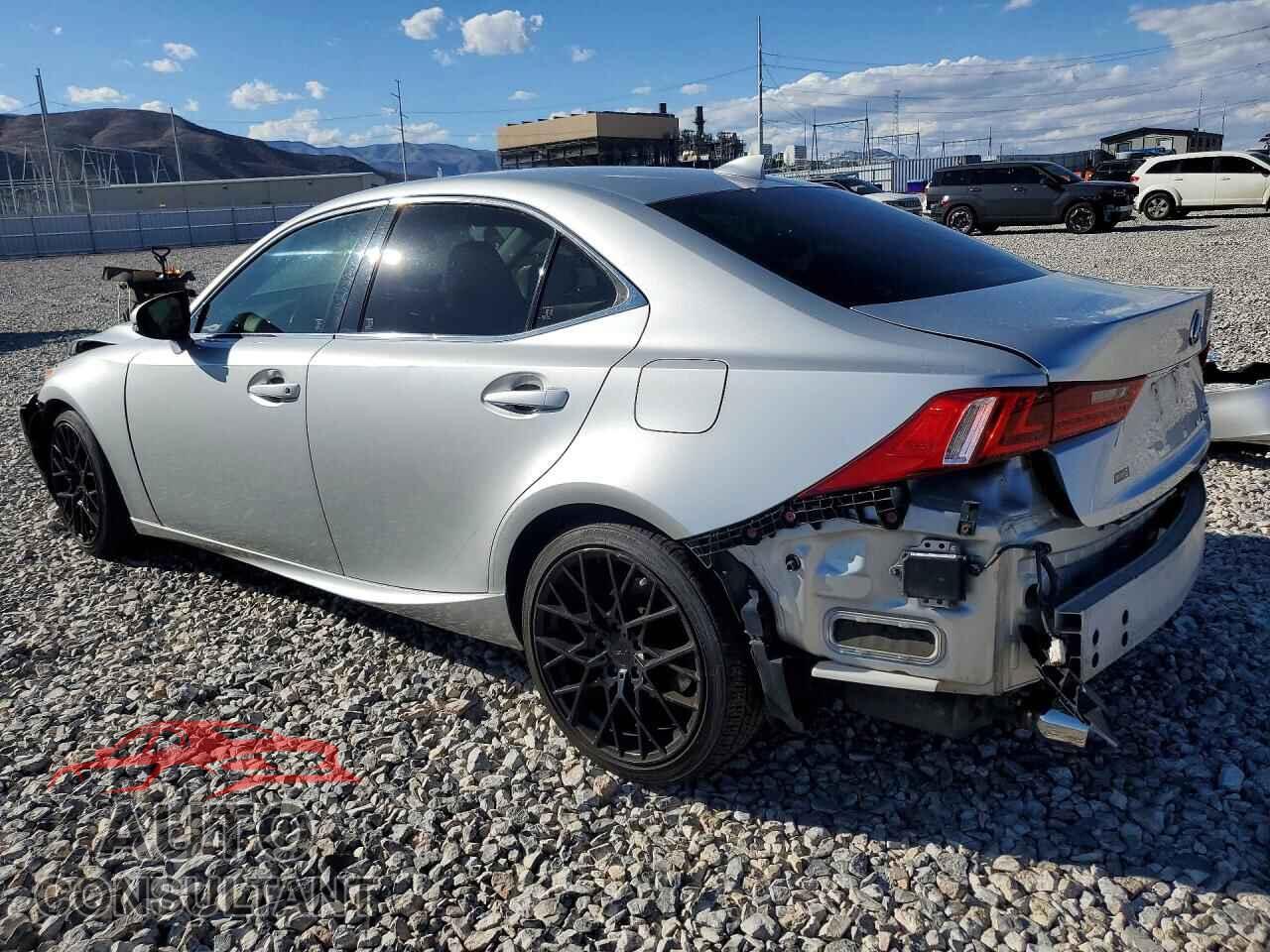 LEXUS IS 2014 - JTHCF1D23E5009149