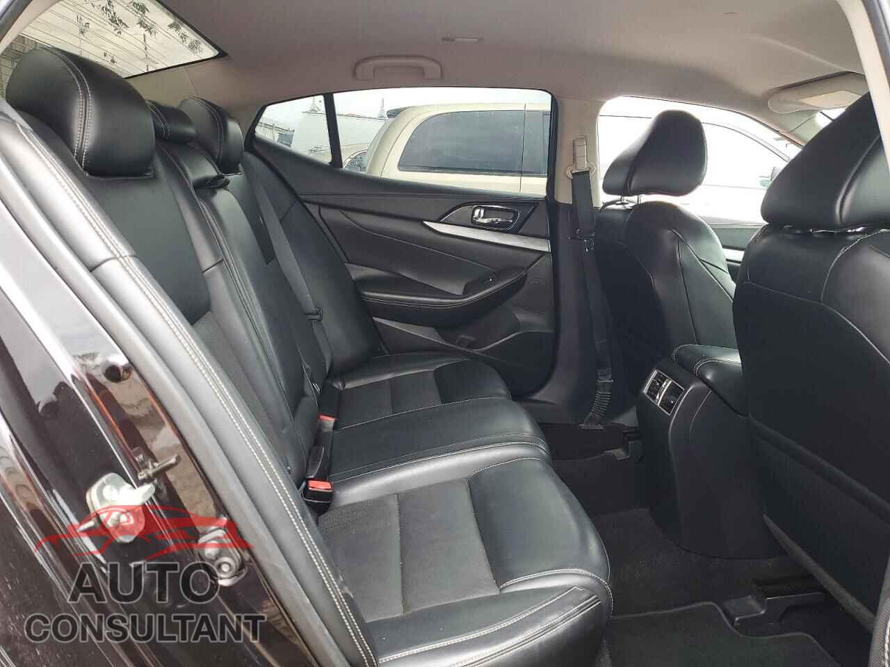 NISSAN MAXIMA 2017 - 1N4AA6AP1HC377422