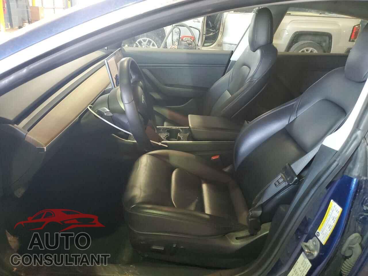 TESLA MODEL 3 2019 - 5YJ3E1EB5KF452772