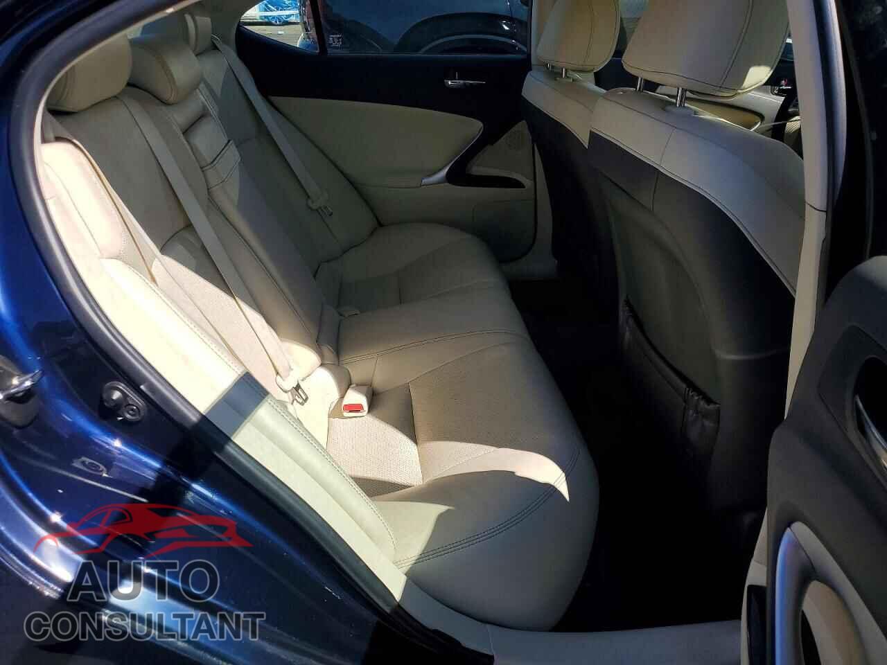 LEXUS IS 2012 - JTHCF5C25C5052879