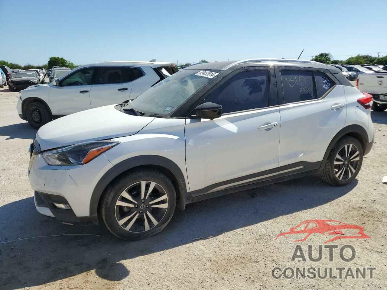 NISSAN KICKS 2018 - 3N1CP5CU5JL515815