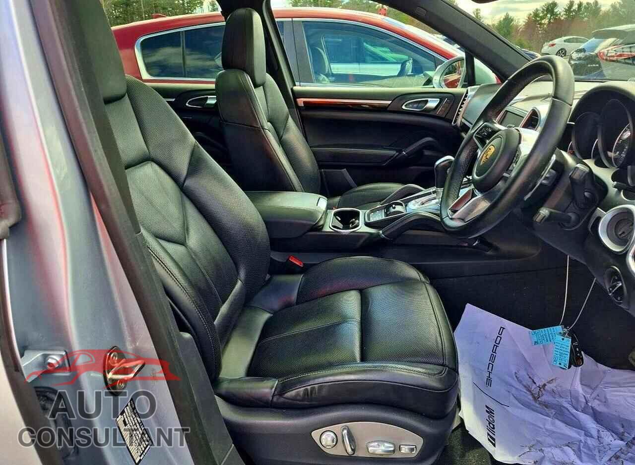 PORSCHE CAYENNE 2016 - WP1AA2A24GLA09966