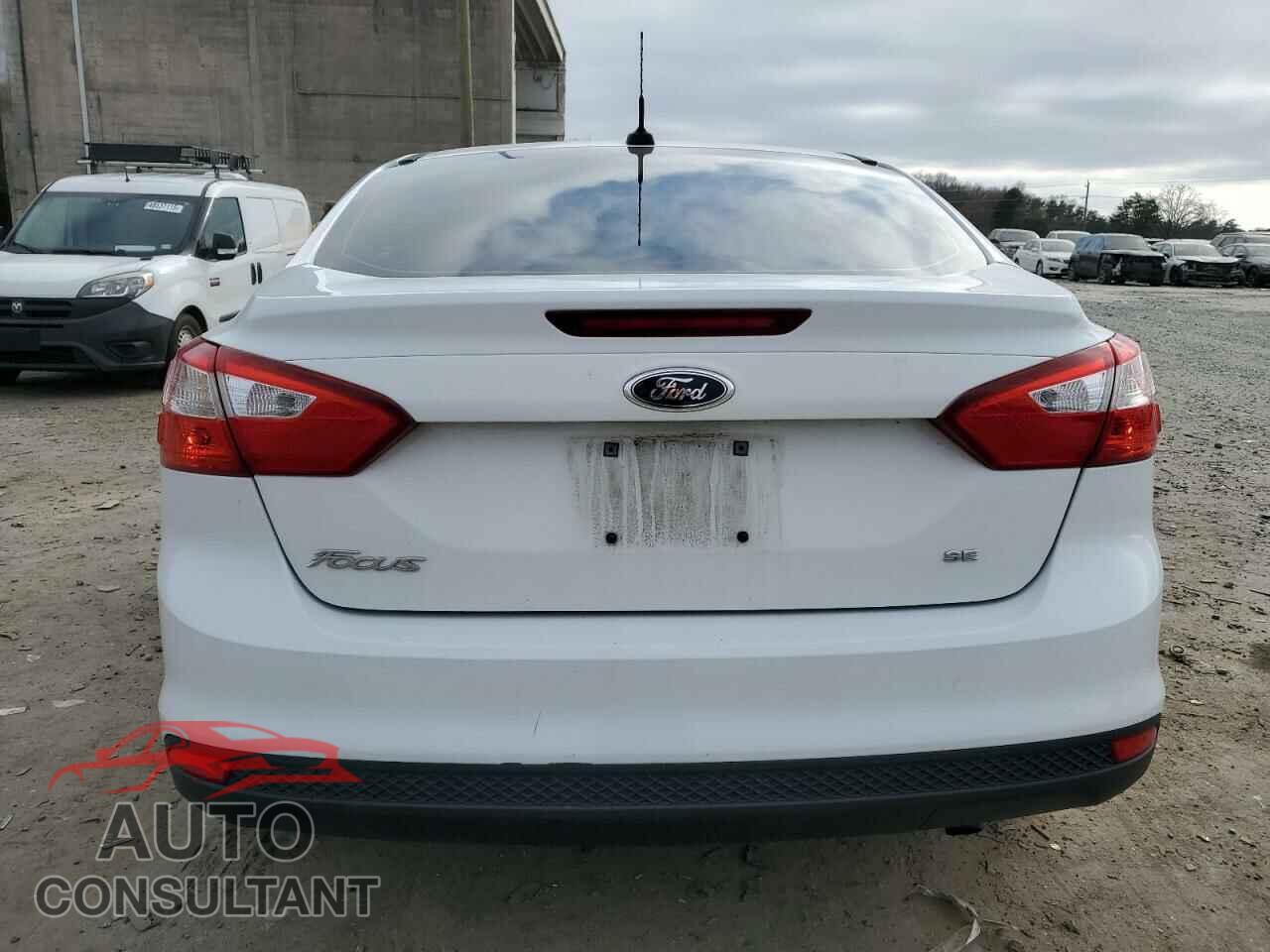 FORD FOCUS 2014 - 1FADP3F24EL374288