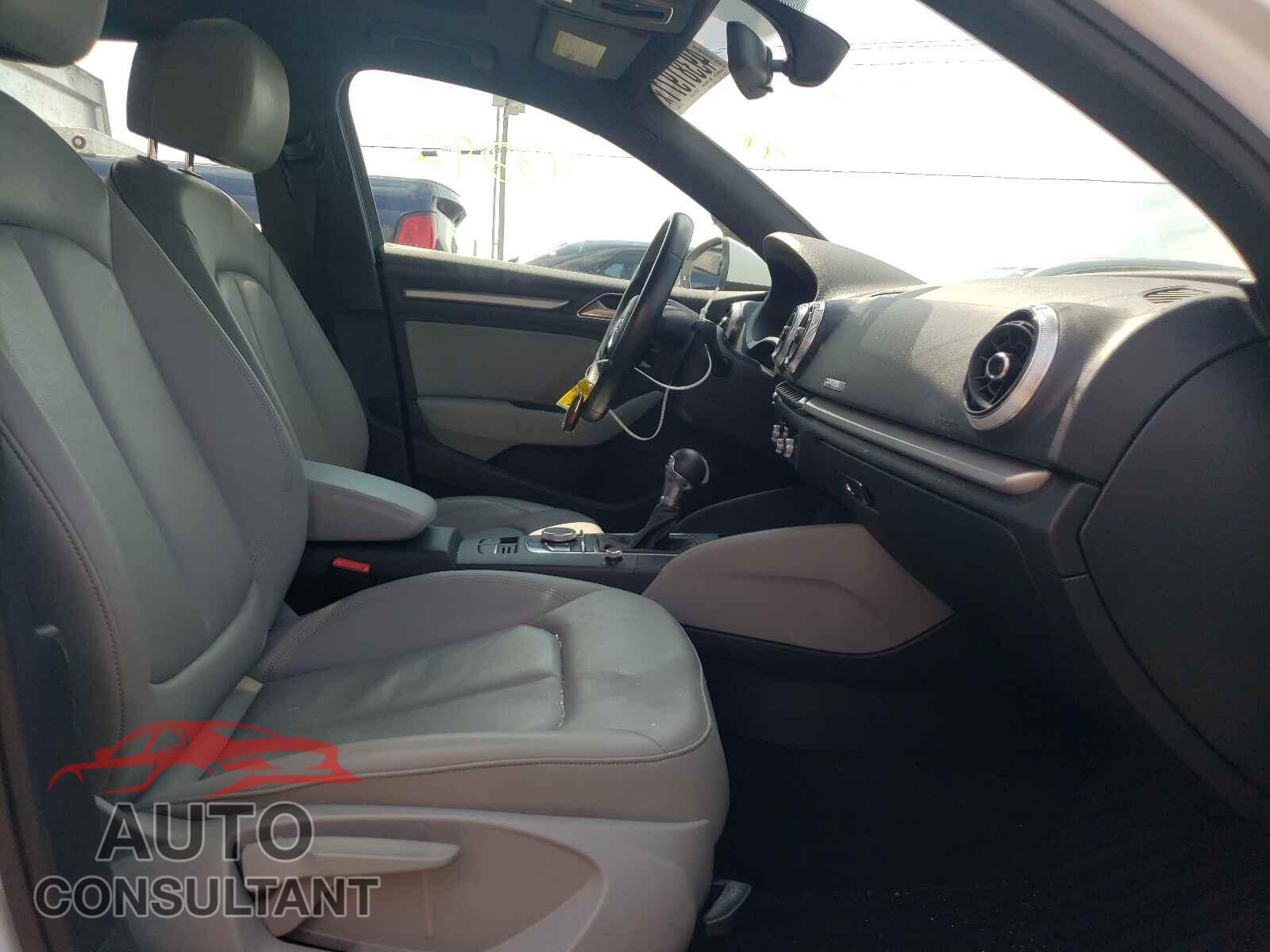AUDI A3 2017 - WAUAUGFF2H1030651
