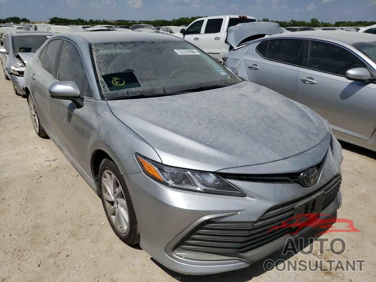 TOYOTA CAMRY 2022 - 4T1C11AK9NU633639