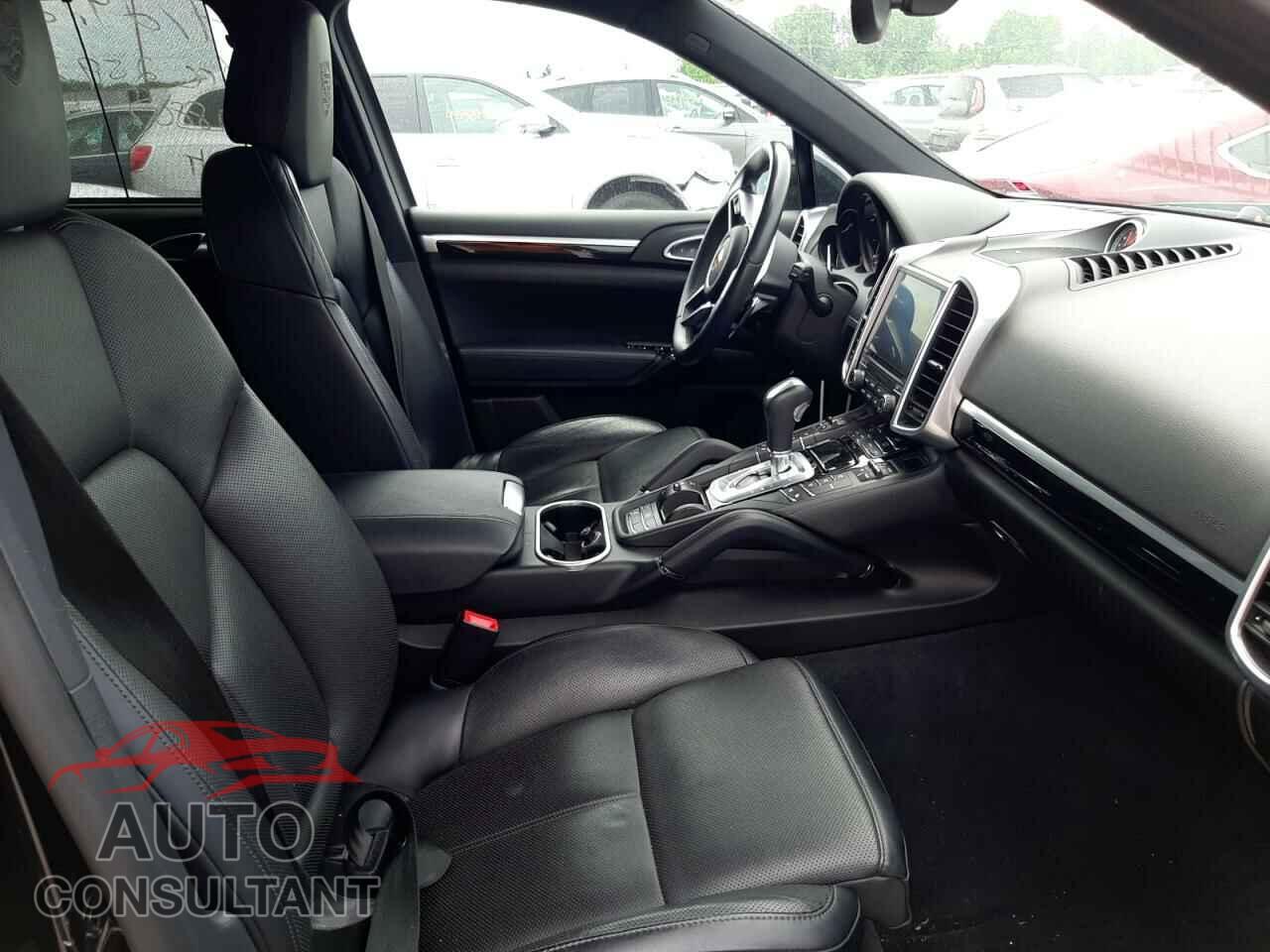 PORSCHE CAYENNE 2017 - WP1AA2A26HKA88807