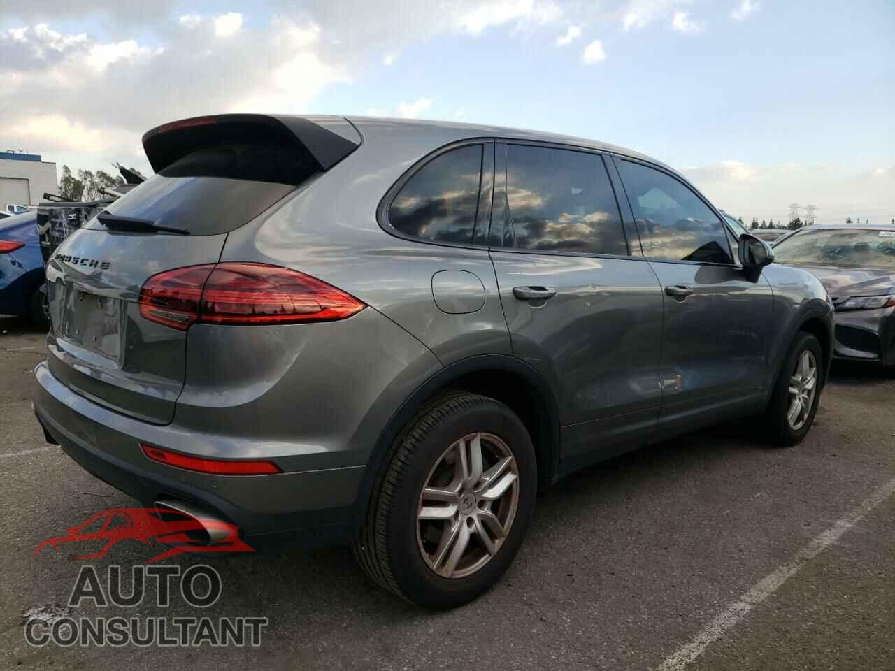PORSCHE CAYENNE 2016 - WP1AA2A24GKA11349