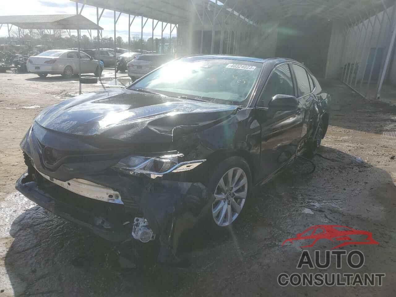 TOYOTA CAMRY 2018 - 4T1B11HK8JU660892