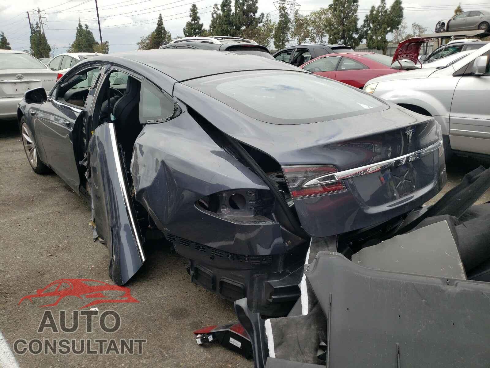 TESLA MODEL S 2019 - 5YJSA1E2XKF348317