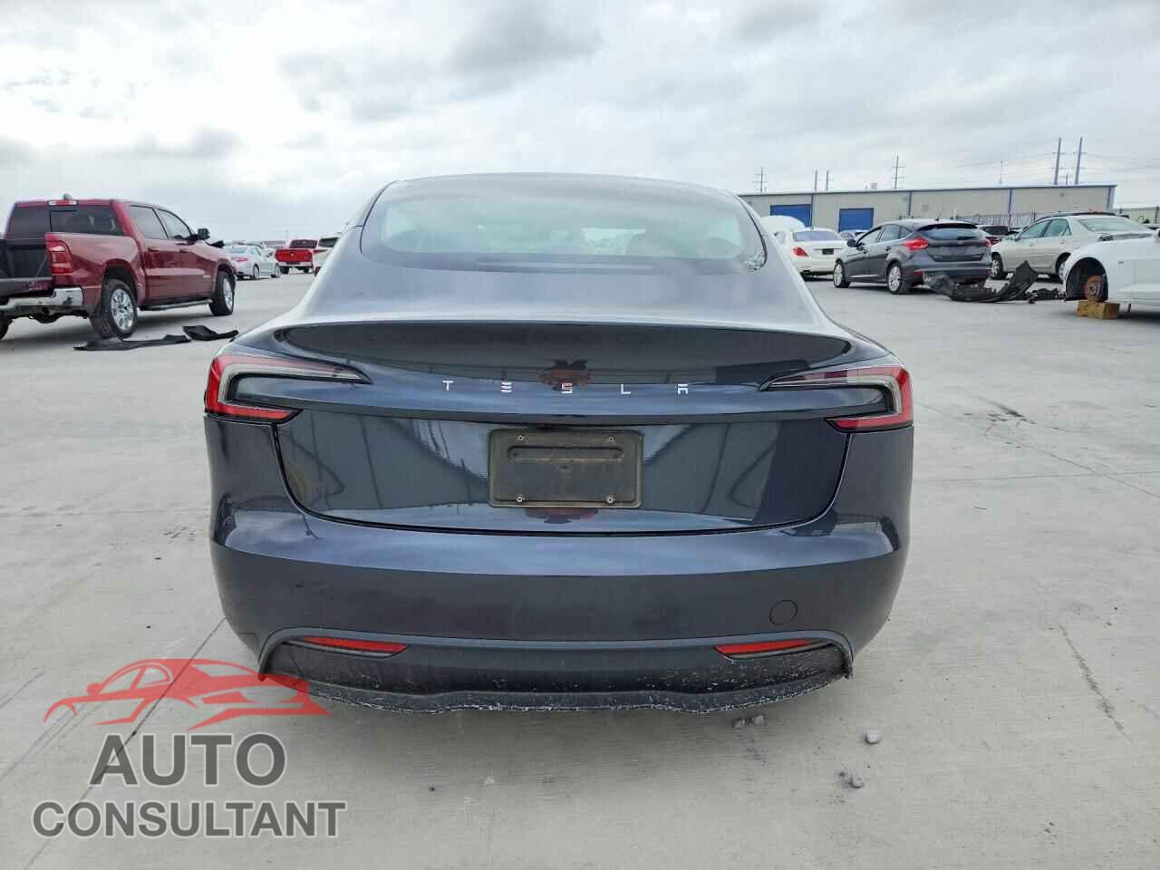 TESLA MODEL 3 2024 - 5YJ3E1EA6RF725753