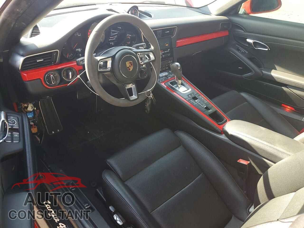 PORSCHE 911 2017 - WP0BB2A97HS136217