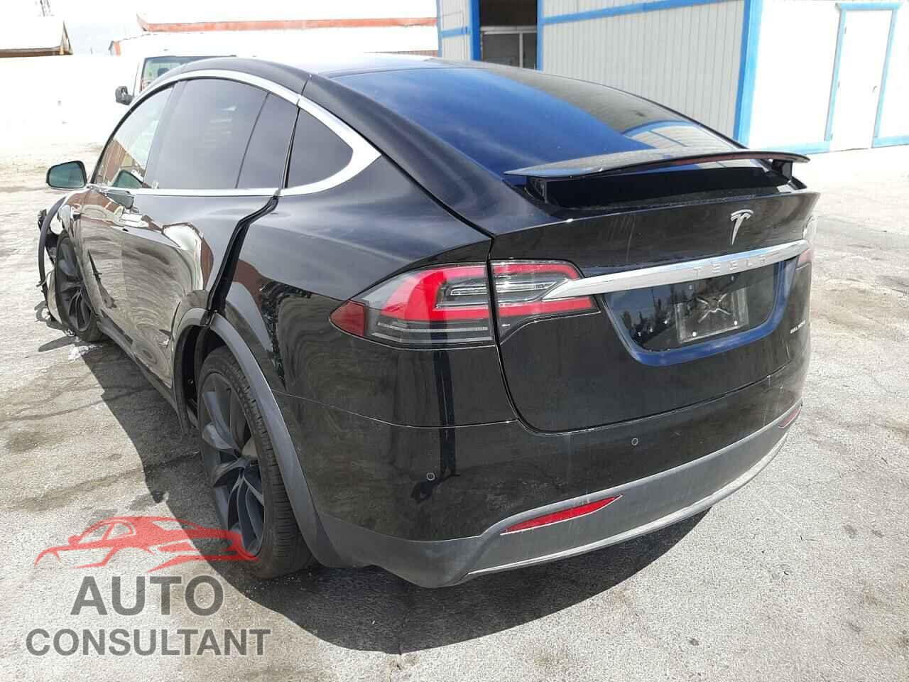 TESLA MODEL X 2020 - 5YJXCBE22LF303900