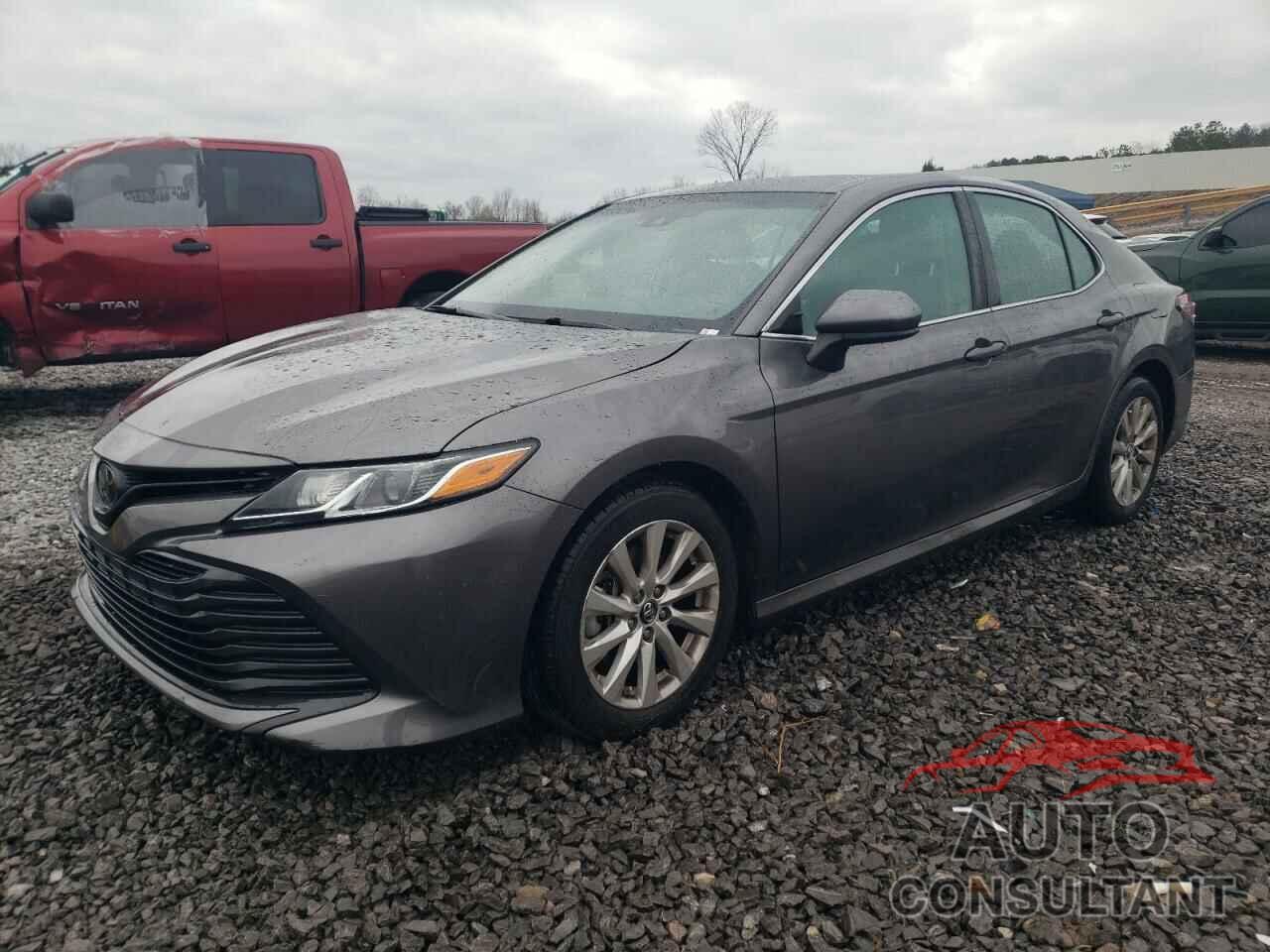 TOYOTA CAMRY 2018 - 4T1B11HK1JU590460