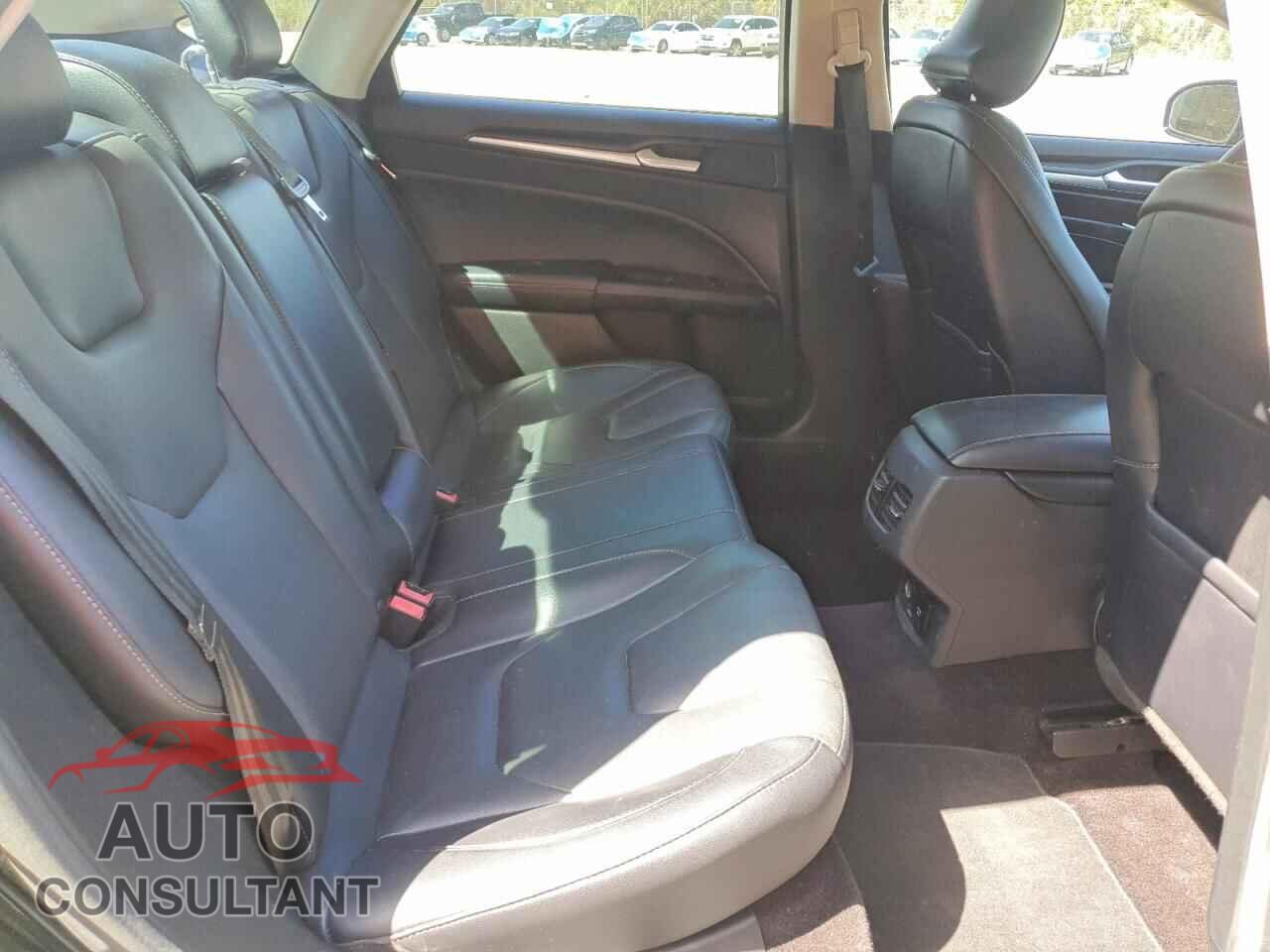 FORD FUSION 2017 - 3FA6P0SU1HR242545