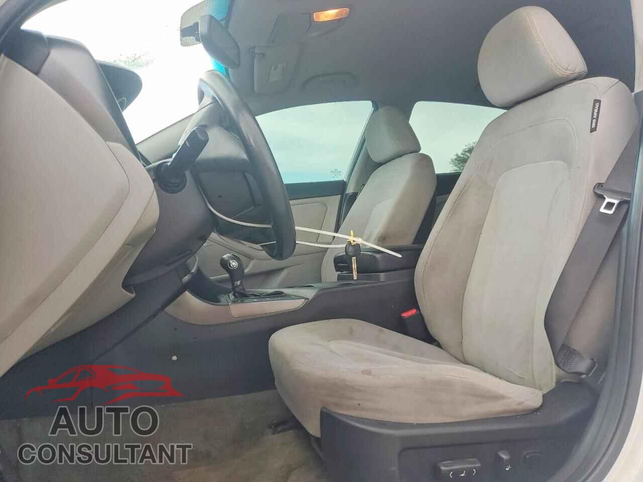 KIA OPTIMA 2011 - KNAGM4A78B5098879