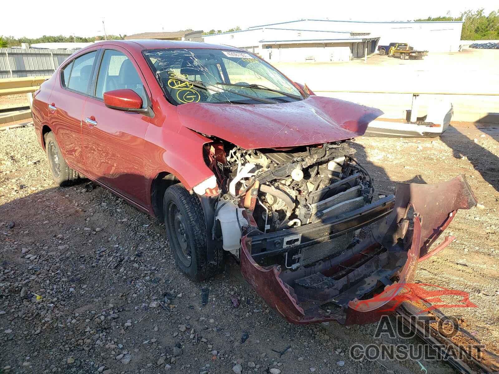 NISSAN VERSA 2018 - 3N1CN7AP0JL858305