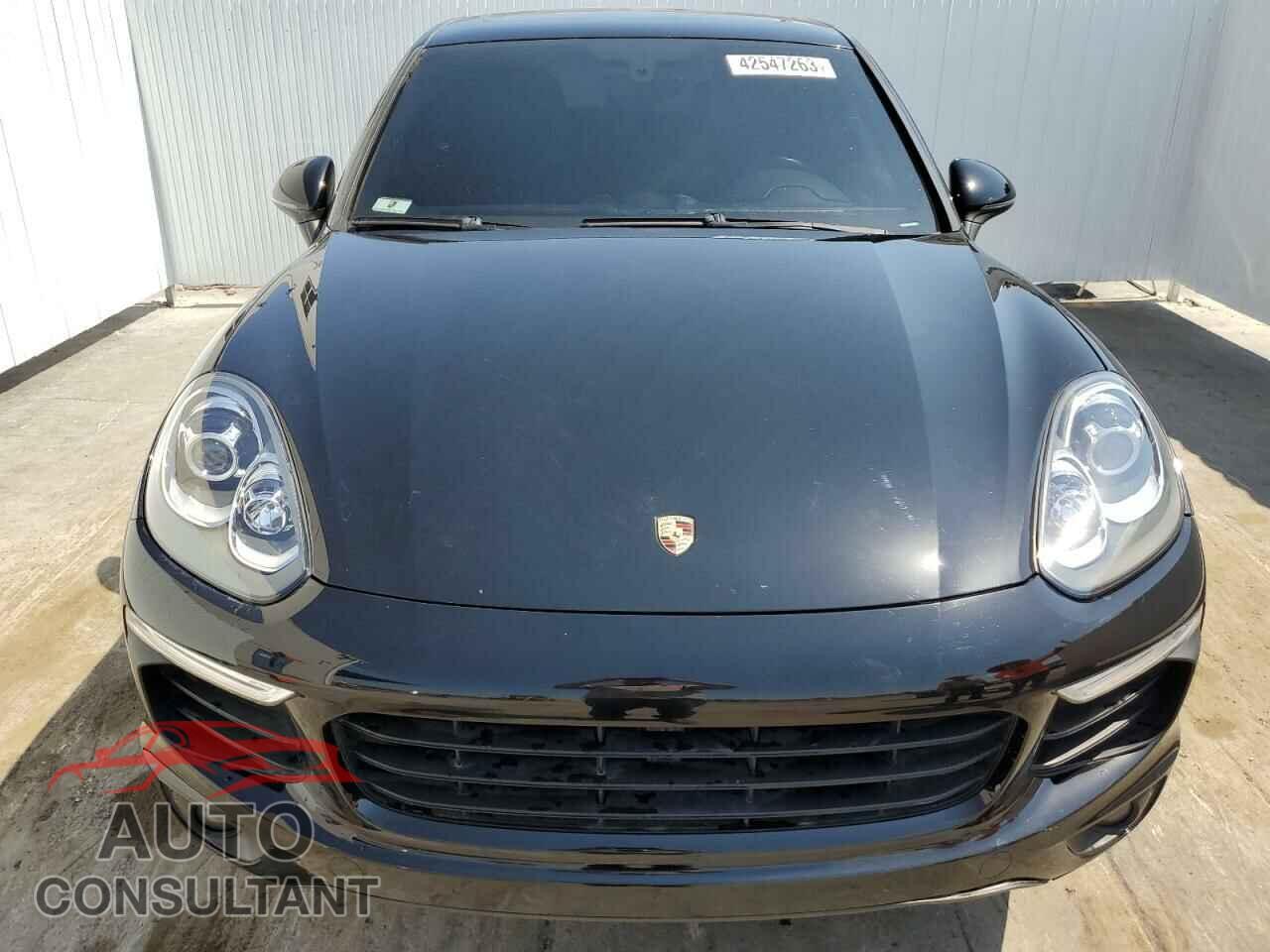 PORSCHE CAYENNE 2016 - WP1AA2A28GKA10589