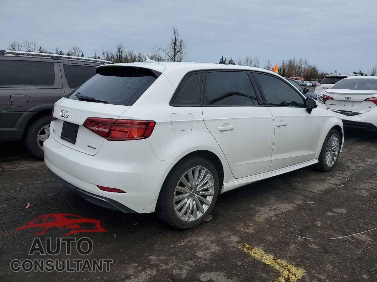 AUDI A3 2018 - WAUUPBFFXJA063149