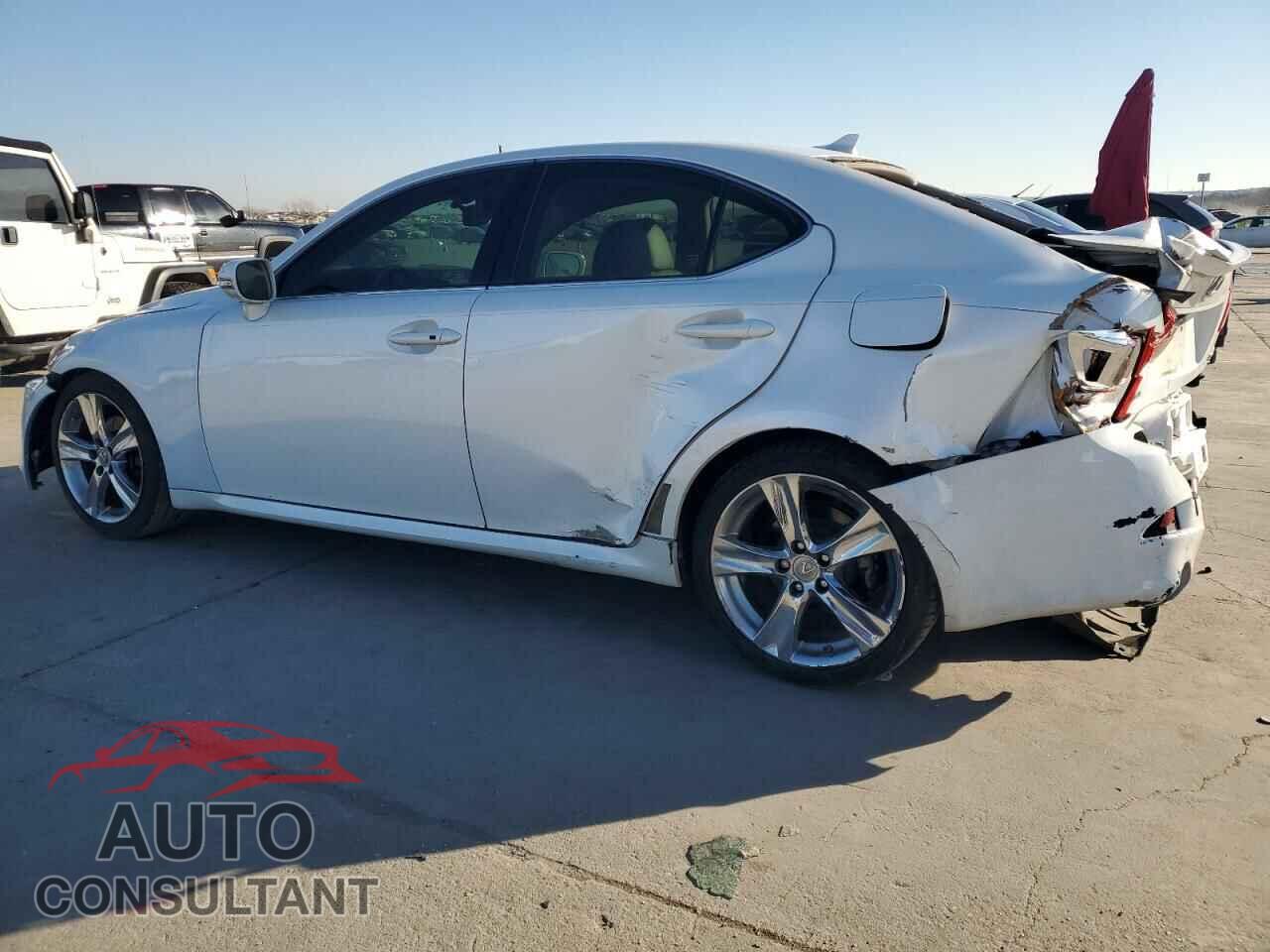 LEXUS IS 2011 - JTHBF5C21B5144016