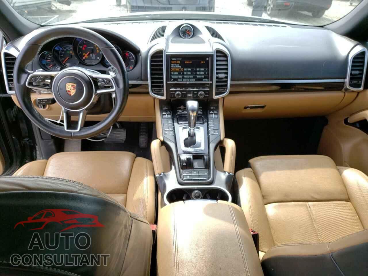 PORSCHE CAYENNE 2016 - WP1AA2A24GLA04668