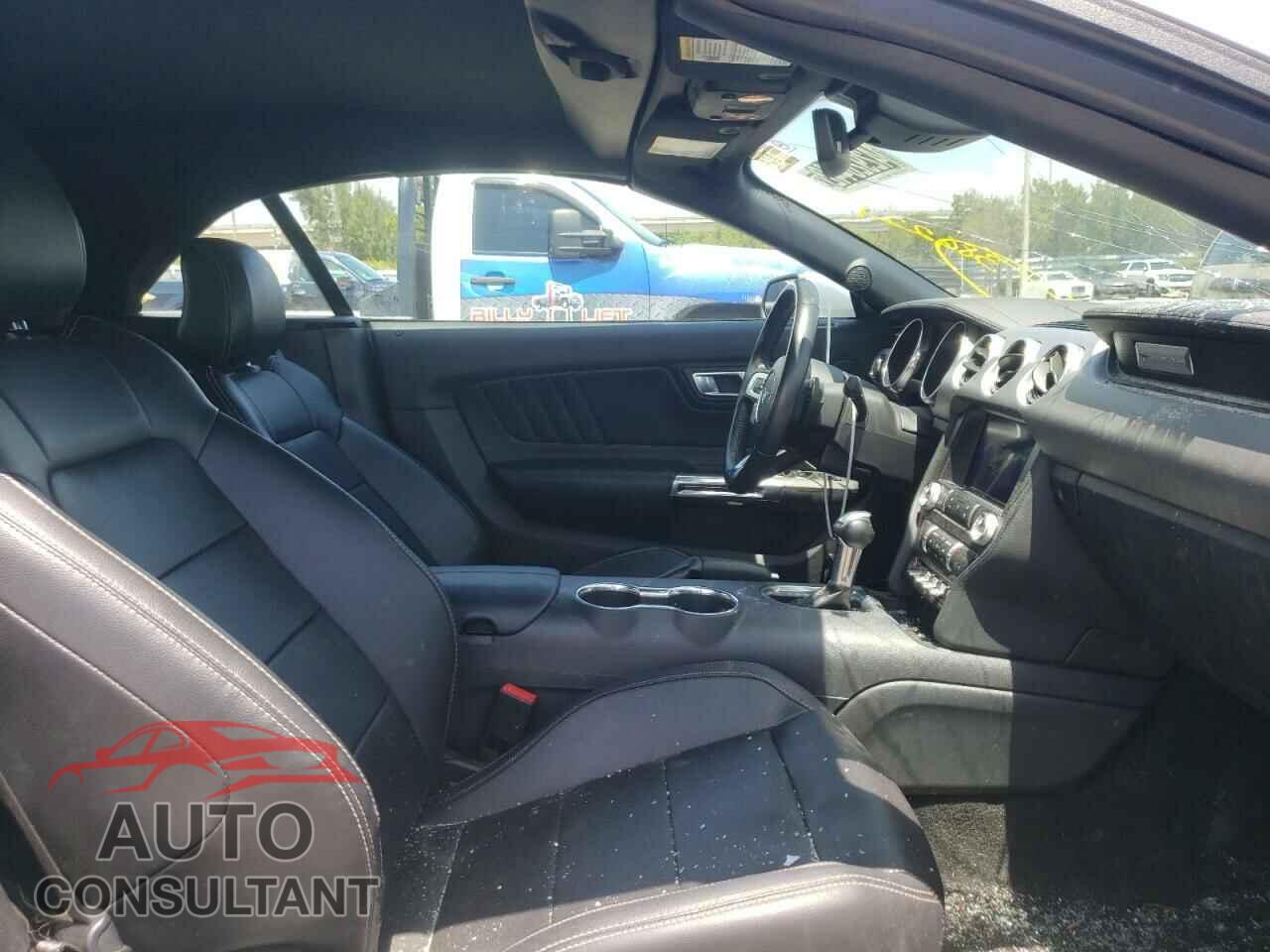 FORD MUSTANG 2021 - 1FATP8UH5M5121273