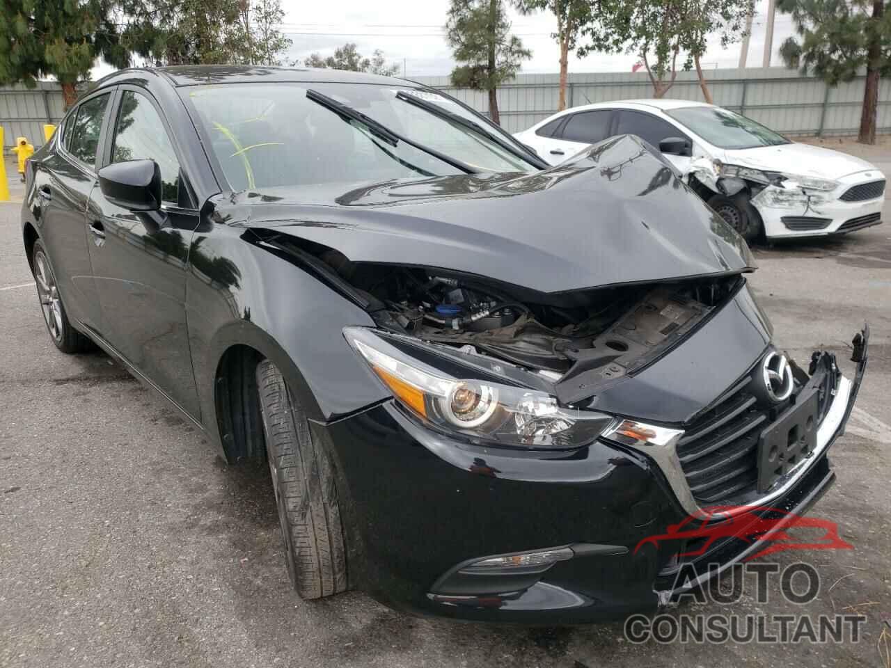 MAZDA 3 2018 - 3MZBN1V32JM249270